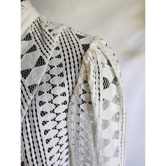 MEADOW RUE BY ANTHROPOLOGIE SIZE US6 WHITE LACE GEOMETRIC BUTTON BLOUSE - Picture 8 of 10
